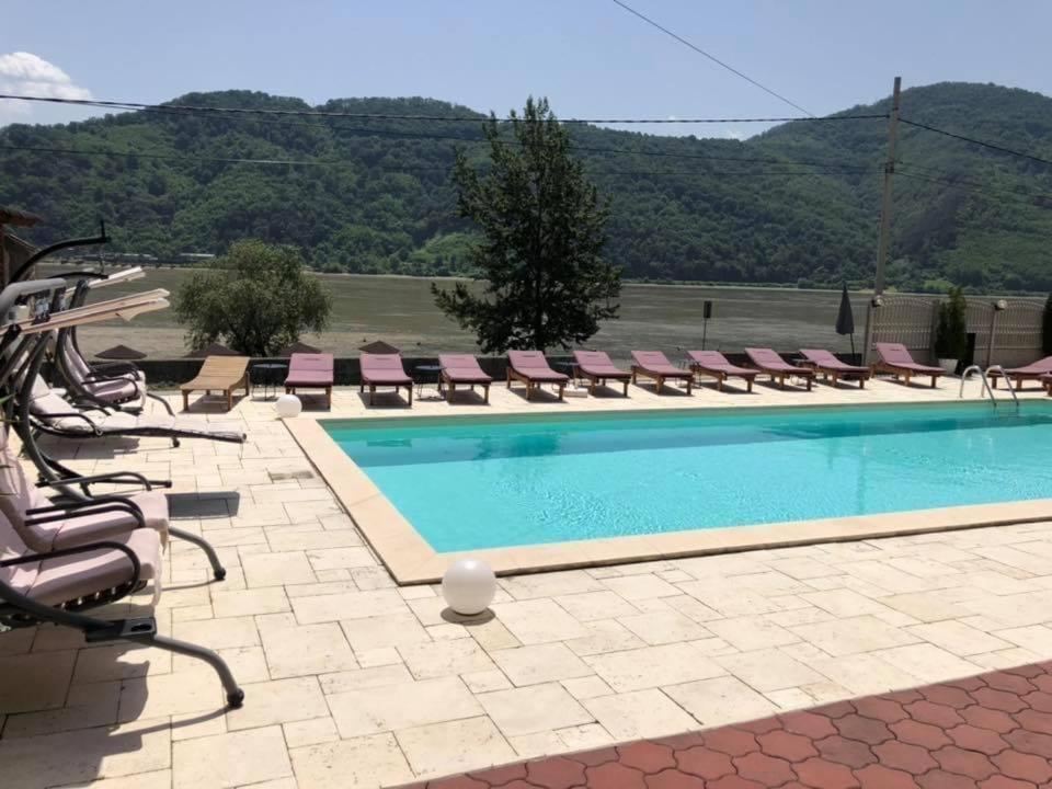 Pensiunea Deian-Clisura Dunarii Moldova Noua Экстерьер фото