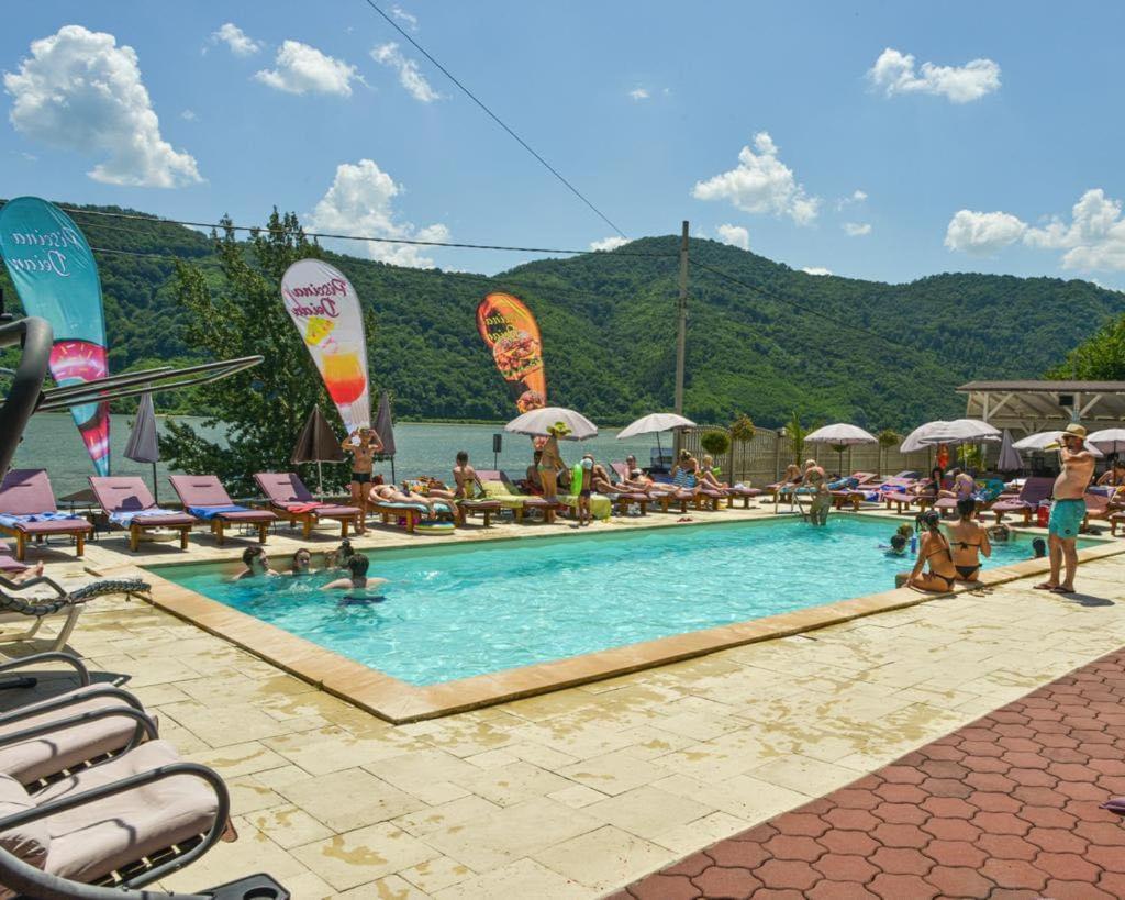 Pensiunea Deian-Clisura Dunarii Moldova Noua Экстерьер фото